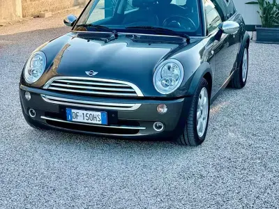 Usata Mini ONE 90 CV (66 kW) 2006 Grigio Utilitaria