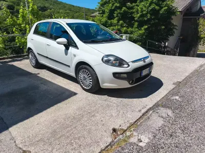 Usata Fiat Punto Evo S 75 CV (55 kW) 2011 Bianco Utilitaria