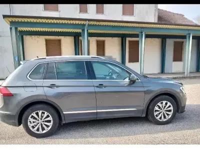 Usata VW Tiguan Business 150 CV (110 kW) 2020 Grigio SUV