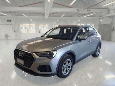 Argento Usata 2021 Audi Q3 Business SUV | 24.700 €