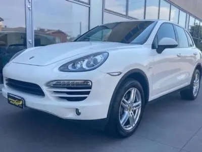 Usata Porsche Cayenne 245 CV (180 kW) 2011 Bianco SUV