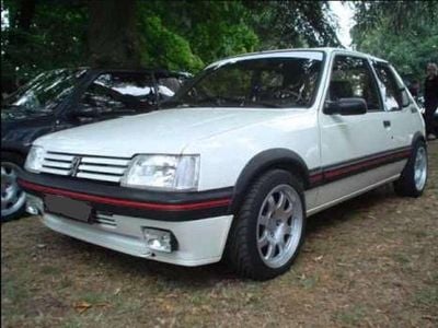 Usata Peugeot 205 GTi 128 CV (94 kW) 1987 Bianco Berlina