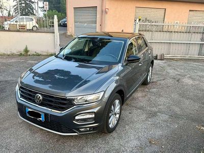 Usata VW T-Roc Style 116 CV (85 kW) 2019 Grigio SUV