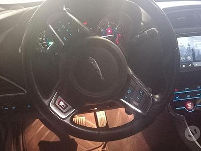 Usata Jaguar XE 180 CV (132 kW) 2019 Grigio Berlina