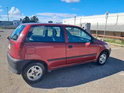 Usata Fiat Punto S 54 CV (39 kW) 1995 Rosso Berlina