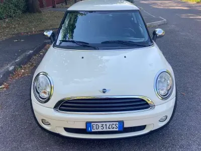 Usata Mini ONE 75 CV (55 kW) 2006 Utilitaria