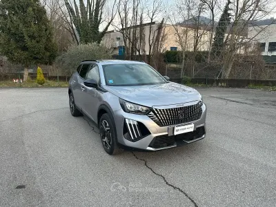Nouvelle Peugeot 2008 131 ch (96 kW) 2025 Gris SUV