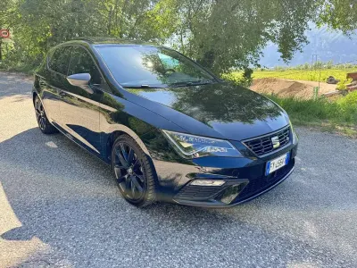Usata Seat Leon Black Edition 150 CV (110 kW) 2020 Berlina