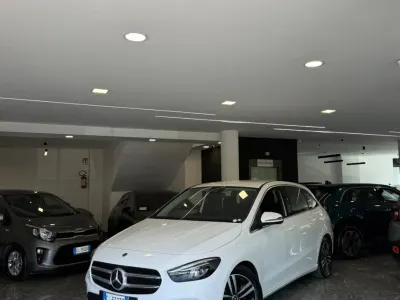 Usata Mercedes B180 116 CV (85 kW) 2022 Bianco Utilitaria