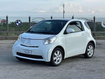Begagnad Toyota iQ Active 68 HK (50 kW) 2012 Vit Halvkombi