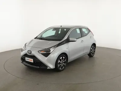 Usata Toyota Aygo 72 CV (52 kW) 2021 Argento Utilitaria