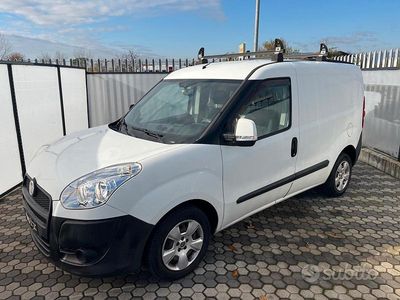 Usata Fiat Doblò 90 CV (66 kW) 2013 Bianco Monovolume