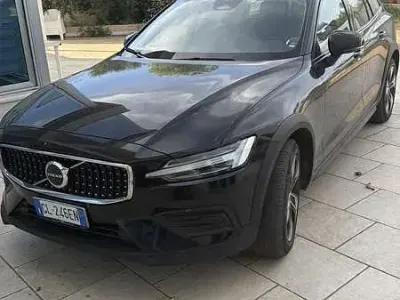 Usata Volvo V60 CC Plus 197 CV (144 kW) 2022 Station wagon