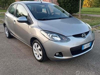 Usata Mazda 2 75 CV (55 kW) 2011 Grigio Utilitaria