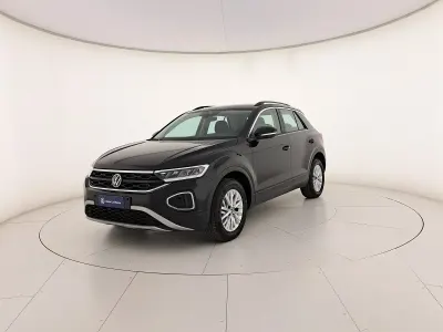 Usata VW T-Roc Life 116 CV (85 kW) 2025 Deep black perlato SUV