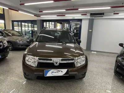 Usata Dacia Duster Lauréate 107 CV (78 kW) 2011 Marrone SUV