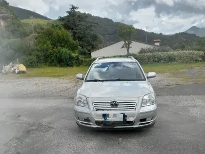 Usata Toyota Avensis