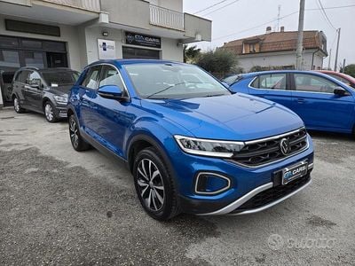 Usata VW T-Roc Edition 110 CV (80 kW) 2022 Blu SUV