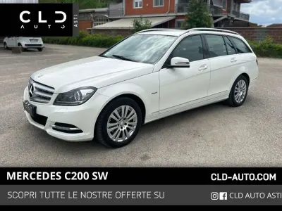 Usado Mercedes C200 Avantgarde 136 CV (100 kW) 2012 Blanco Familiar