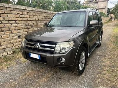 Usata Mitsubishi Pajero 200 CV (147 kW) 2009 Marrone SUV