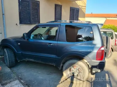 Usata Mitsubishi Pajero 160 CV (117 kW) 2005 Blu SUV
