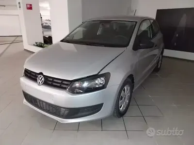 Usata VW Polo Trendline 60 CV (44 kW) 2014 Grigio Utilitaria