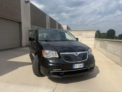 Usata Lancia Voyager Gold 163 CV (119 kW) 2011 Monovolume