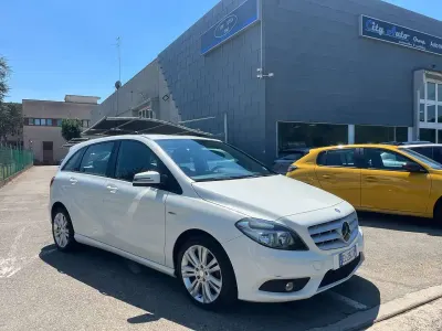 Usata Mercedes B180 Executive 122 CV (89 kW) 2012 Bianco Utilitaria