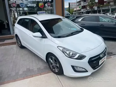 Usata Hyundai i30 Comfort 110 CV (80 kW) 2015 Bianco Station wagon