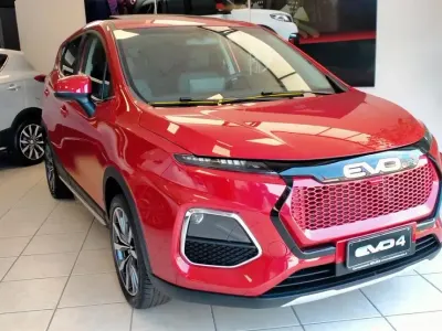 Nuova EVO Evo 4 106 CV (77 kW) 2026 Rosso SUV