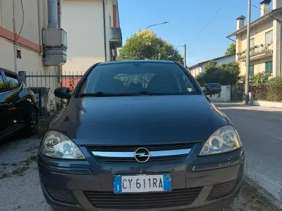 Usata Opel Corsa 69 CV (50 kW) 2006 Bluazzurro Utilitaria
