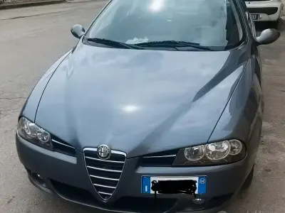 Usata Alfa Romeo 156 140 CV (102 kW) 2004 Grigio Berlina