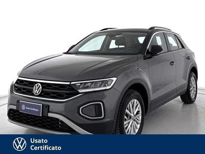 Grigio pastello Usata 2024 VW T-Roc Life SUV | 28.500 € (Buon prezzo)