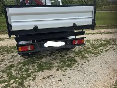 Usata Nissan Cabstar 110 CV (80 kW) 2005 Bianco Pick-up