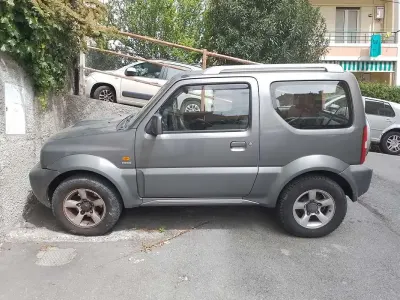 Second-hand Suzuki Jimny 86 CP (63 kW) 2009 Gri SUV