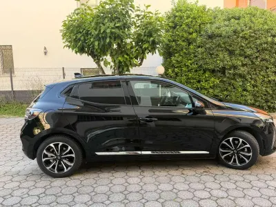 Usata Renault Clio V Techno 145 CV (106 kW) 2023 Berlina