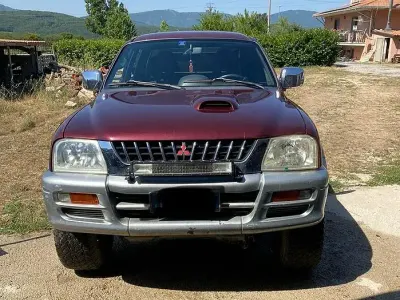 Usata Mitsubishi L200 115 CV (84 kW) 2001 Viola Pick-up