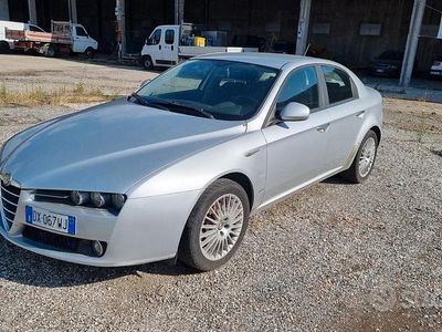 Grigio Usata 2009 Alfa Romeo 159 Progression Berlina | 5990 € (Molto cara)