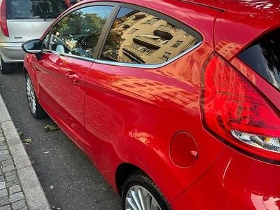 Usata Ford Fiesta 75 CV (55 kW) 2009 Rosso Utilitaria
