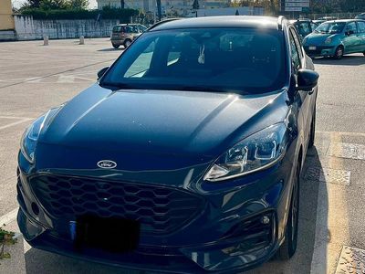 Usata Ford Kuga 120 CV (88 kW) 2022 Blu SUV