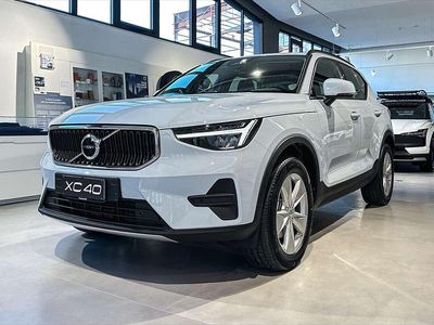Nuova Volvo XC40 163 CV (119 kW) 2025 Cloud blue SUV