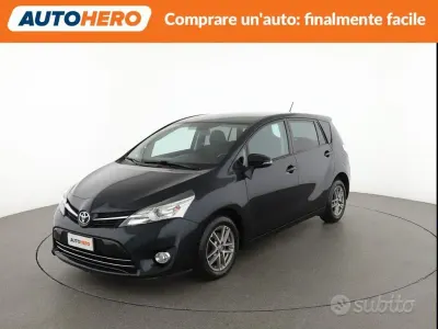 Usata Toyota Verso Active 111 CV (81 kW) 2016 Bluazzurro Monovolume