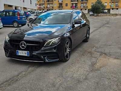 Usata Mercedes E220 AMG line 194 CV (142 kW) 2017 Nero Station wagon