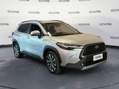 Usata Toyota Corolla Cross Trend 199 CV (146 kW) 2024 Argento SUV
