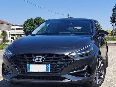 Begagnad Hyundai i30 Prime 136 HK (100 kW) 2021 Grå Sedan