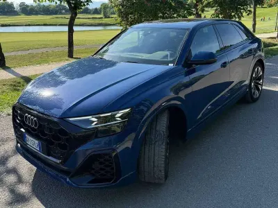 Usata Audi Q8 S-Line 340 CV (250 kW) 2024 Blu/azzurro SUV