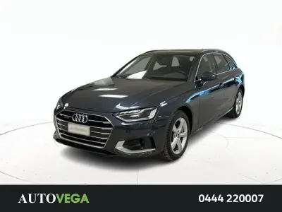 Usata Audi A4 Advanced 204 CV (150 kW) 2022 Grigio / pastello Station wagon