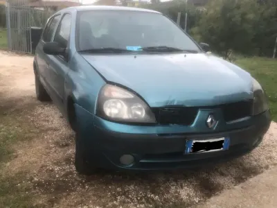 Usata Renault Clio 54 CV (39 kW) 2006 Blu Utilitaria