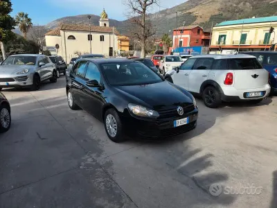 Usata VW Golf VII Trendline 105 CV (77 kW) 2013 Nero Berlina