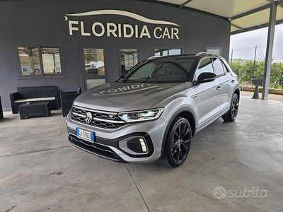 Usata VW T-Roc R-line 115 CV (84 kW) 2022 Grigio SUV